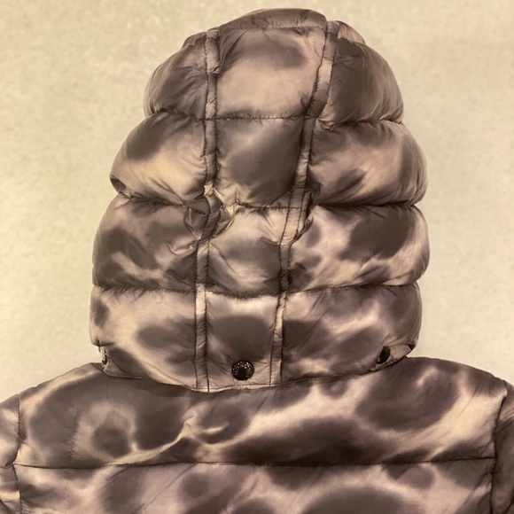 SOLD‼️Moncler Bady Cheetah Print Hood Down Jacket - Picture 9 of 16